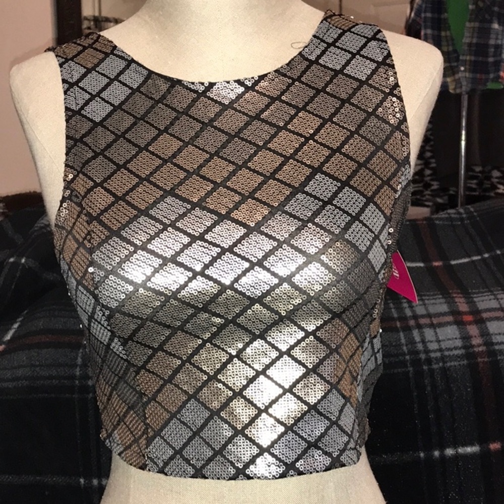 Sequins selves crop top gold🌹